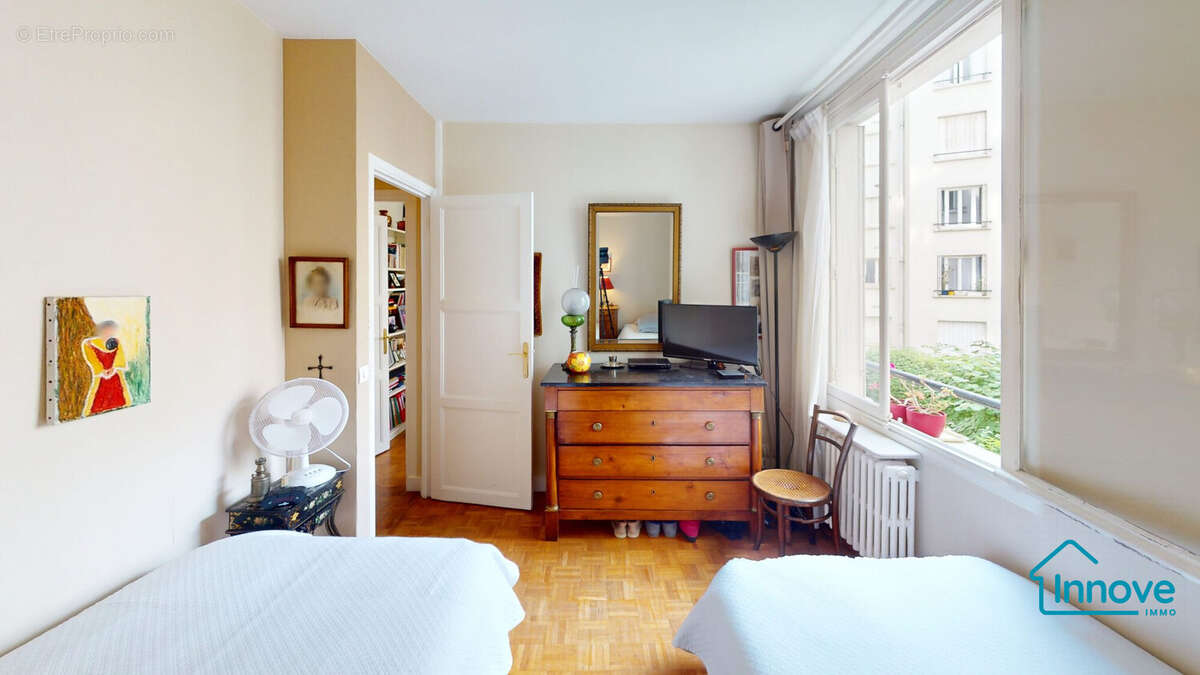 Appartement à PARIS-14E