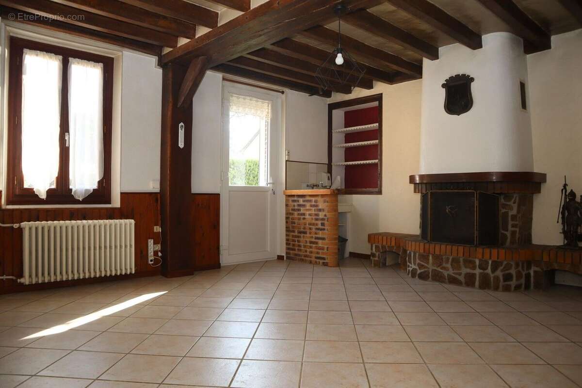 Maison 100 m² à Saint-Germain-Des-Pres  - photo 3
