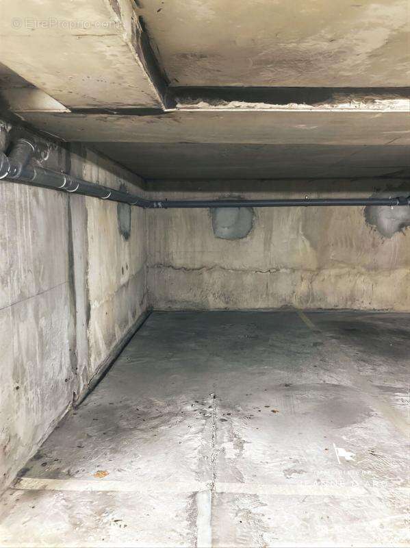 Parking à VERSAILLES
