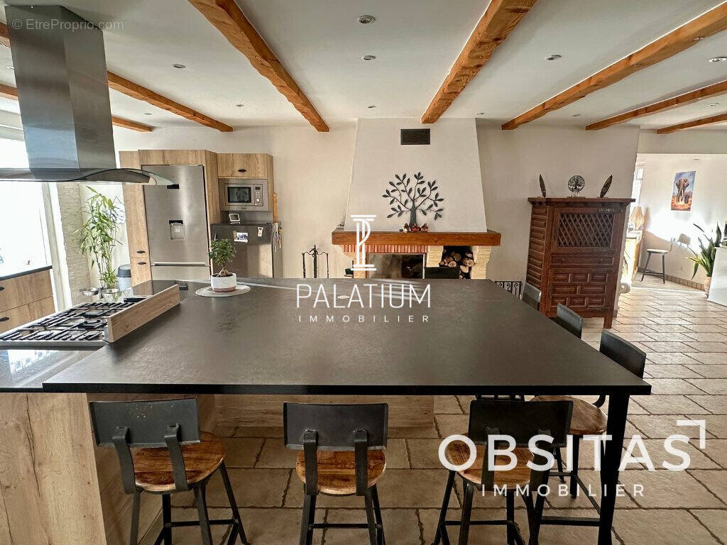 Appartement à SAINT-MICHEL-L'OBSERVATOIRE