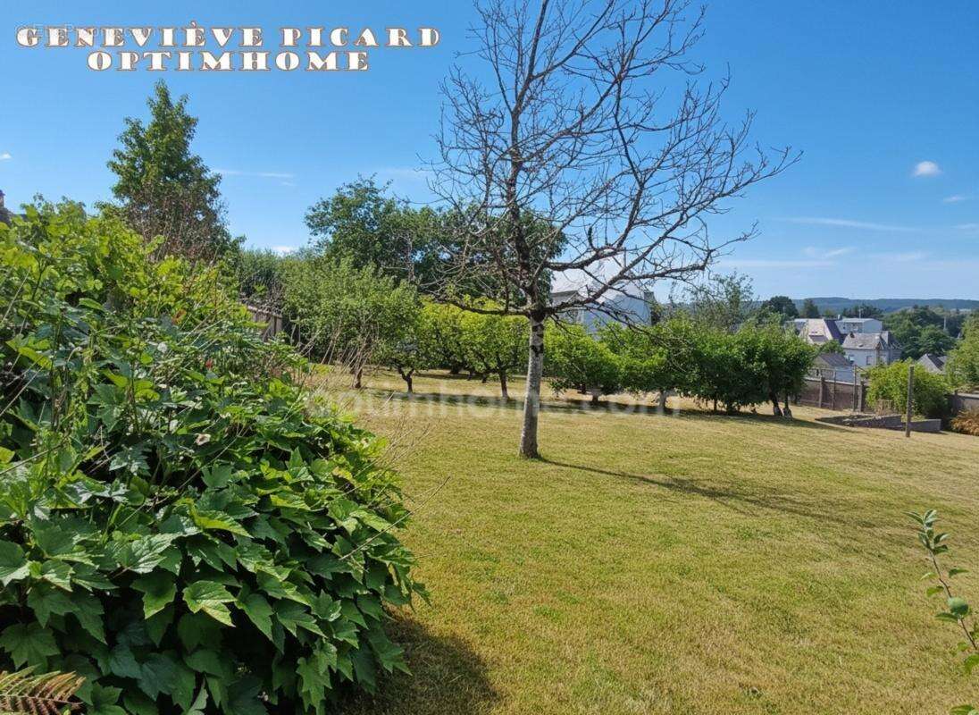 Centre-ville de Pontivy – Maison de 4 pièces sur 1 500 m² en zone UB : un potentiel rare qui fait la différence ! - photo 26