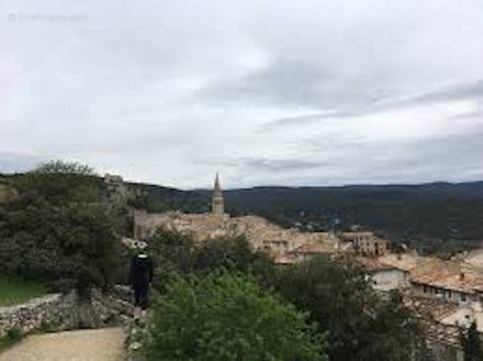 Terrain à VENTABREN