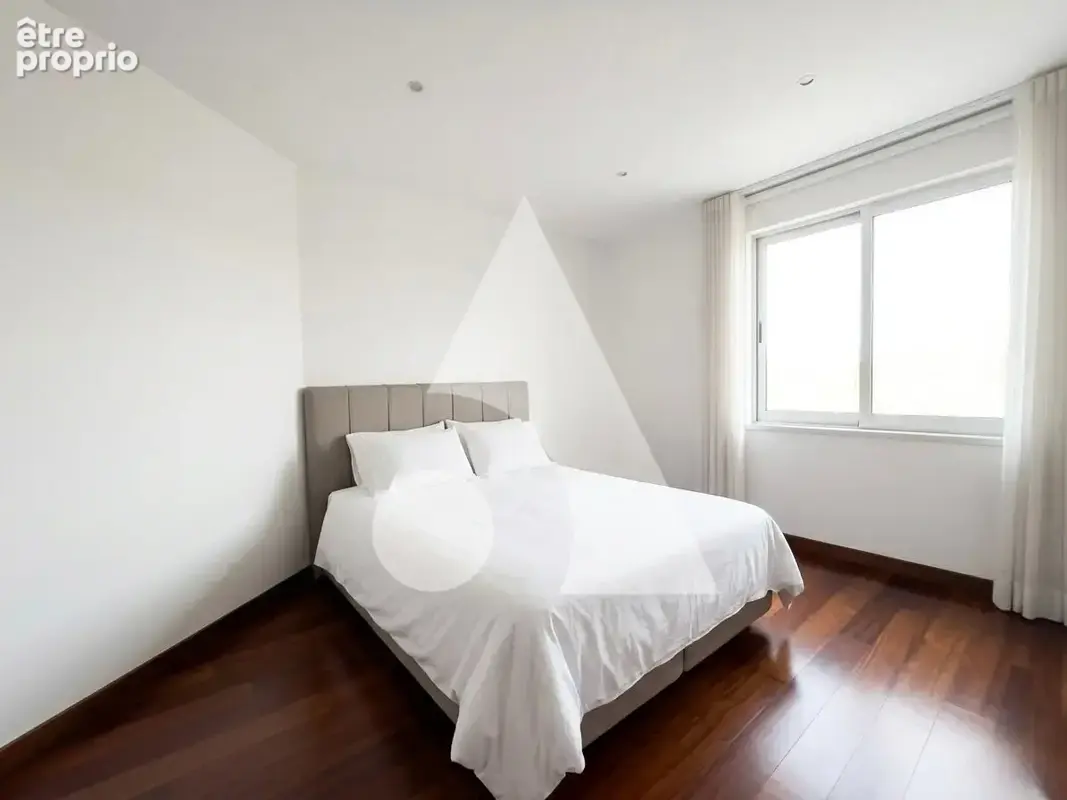 Les Muriers, Magnifique Maison 5 pièces de 150 m2 - photo 4