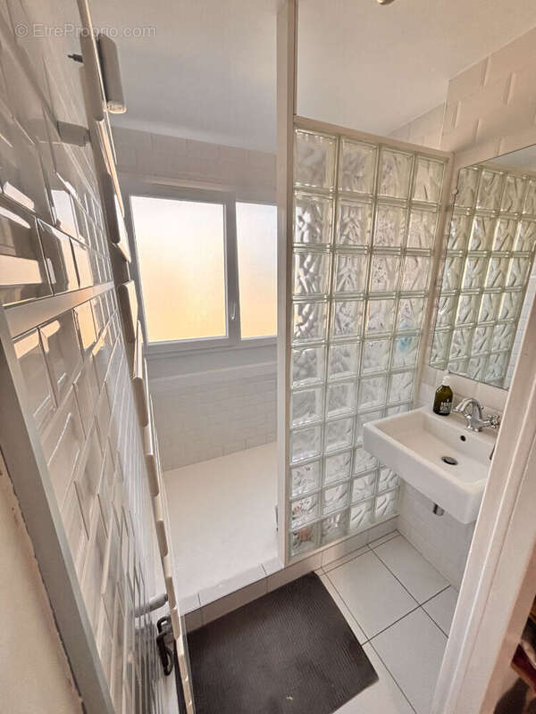 Appartement à SAINT-SEBASTIEN-SUR-LOIRE