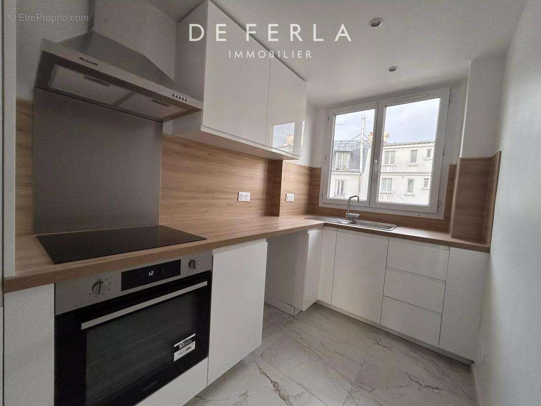 Appartement à PARIS-15E