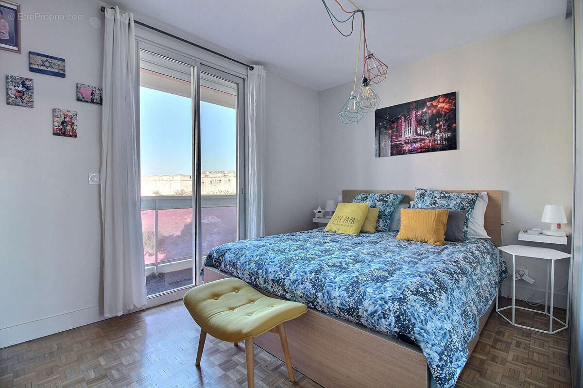 Appartement à MARSEILLE-7E
