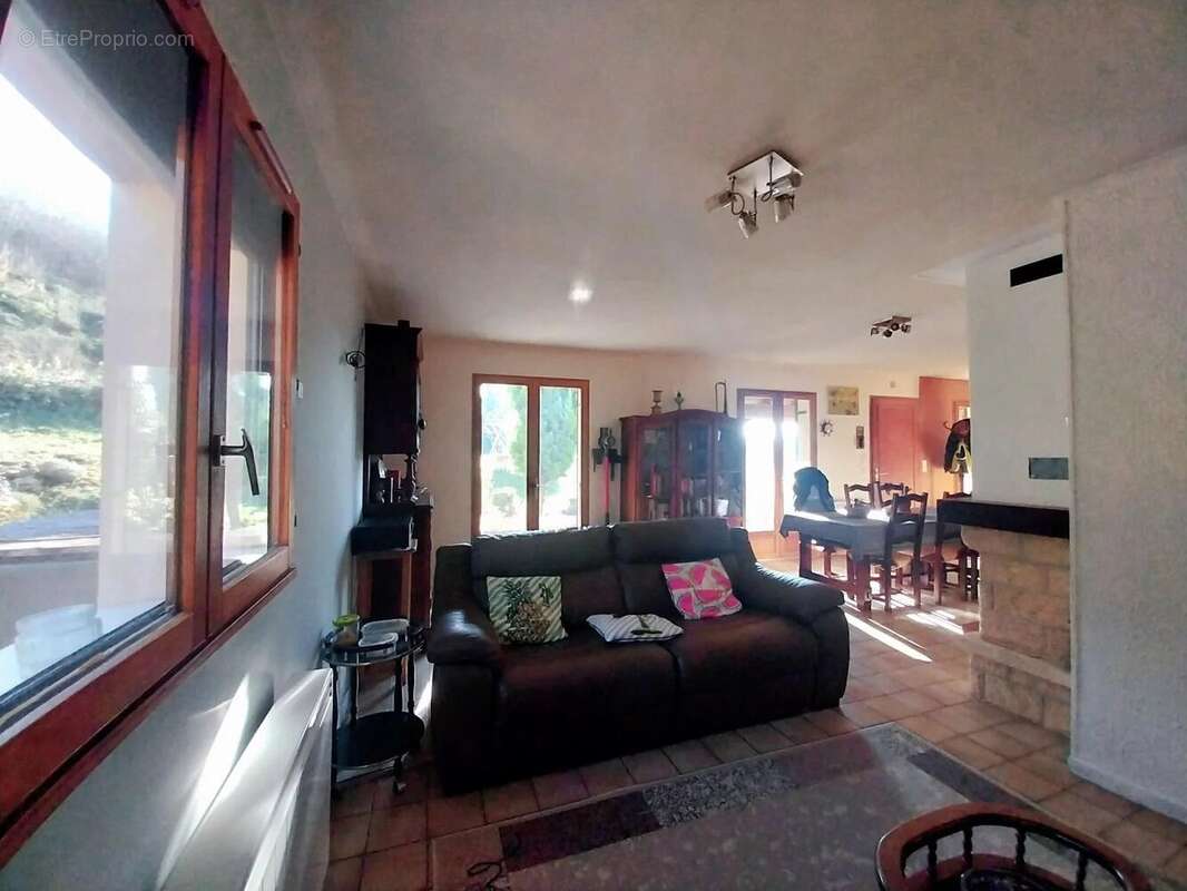 Maison à SAINT-VERAND