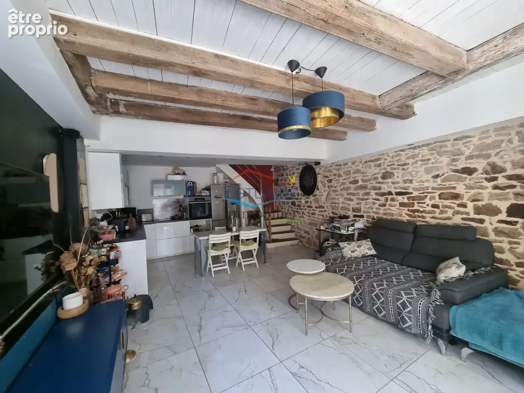 Maison 90 m² à Saint-Etienne-De-Montluc  - photo 2