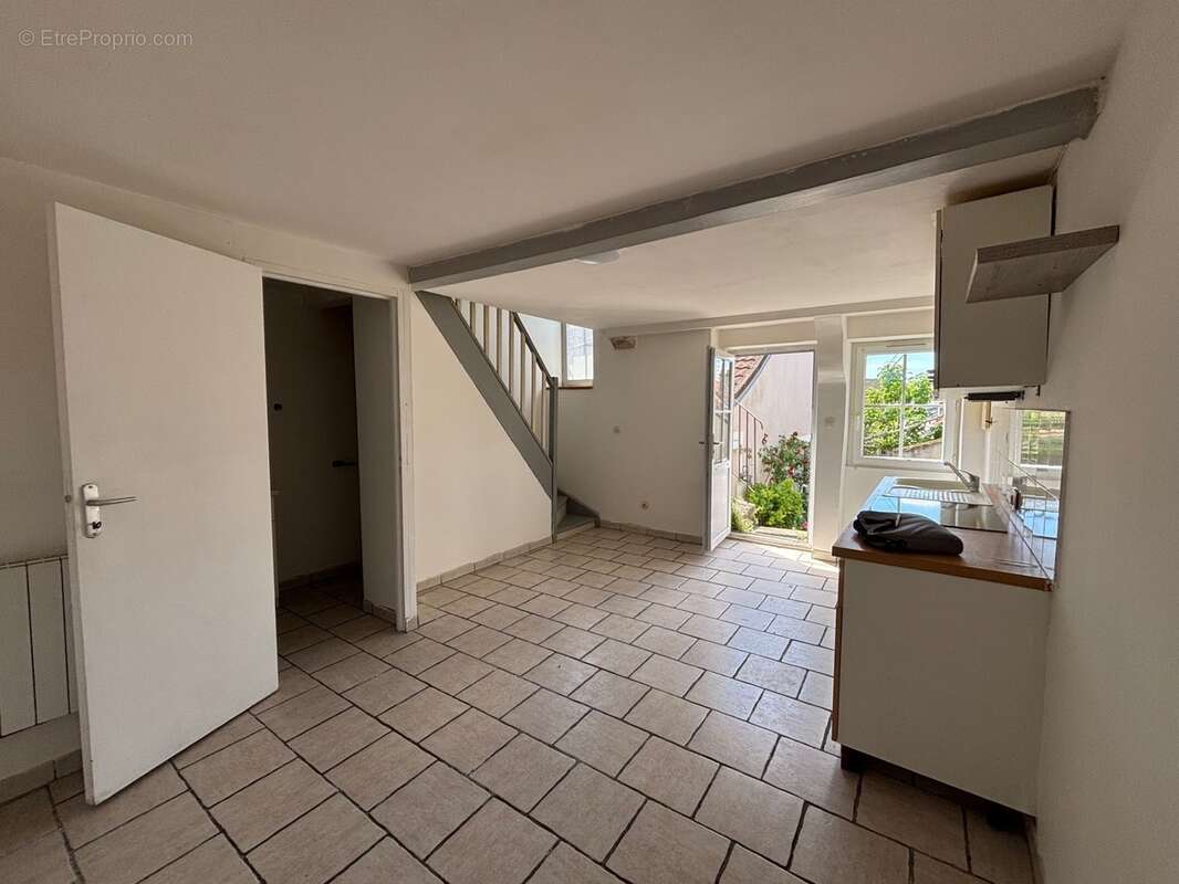 Maison à vendre 2 pièces LA CHARITE SUR LOIRE (58) - photo 8