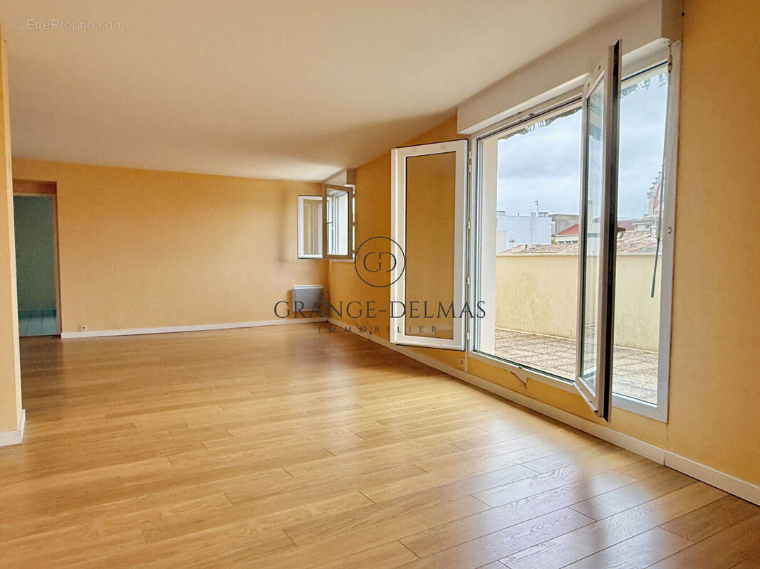 Appartement à BORDEAUX