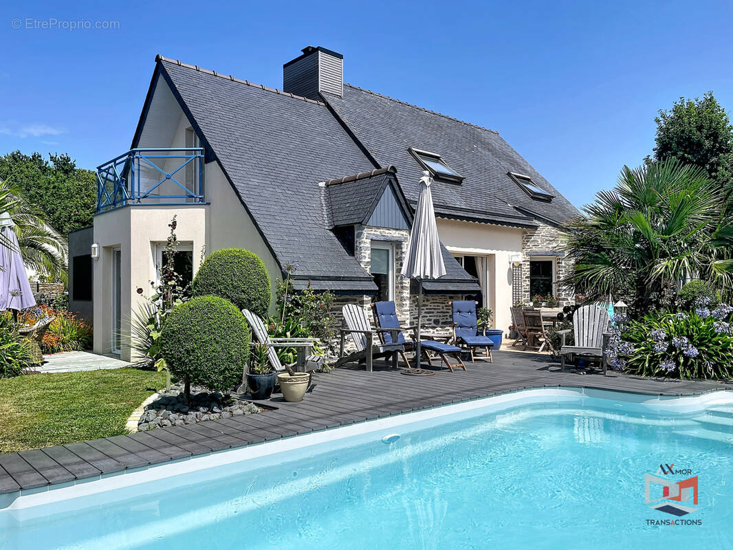 Maison à PLOUGRESCANT