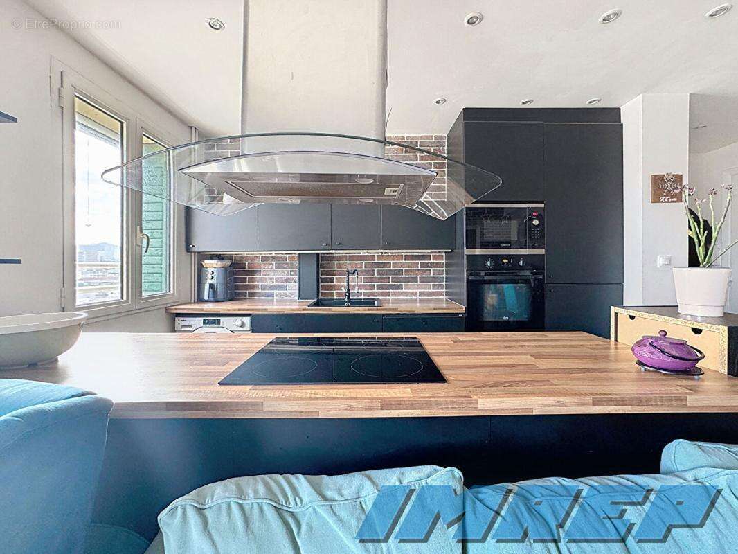 Appartement à MARSEILLE-8E