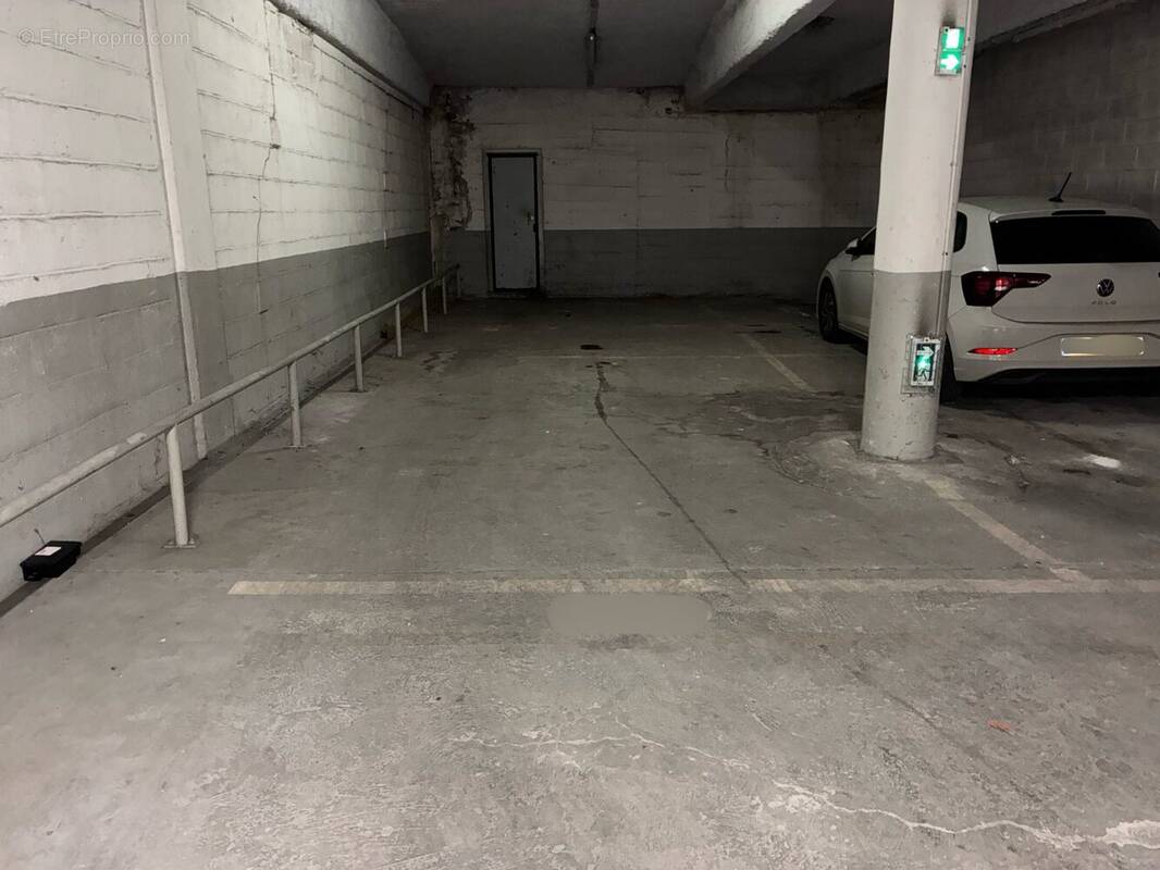 Parking à CHOISY-LE-ROI