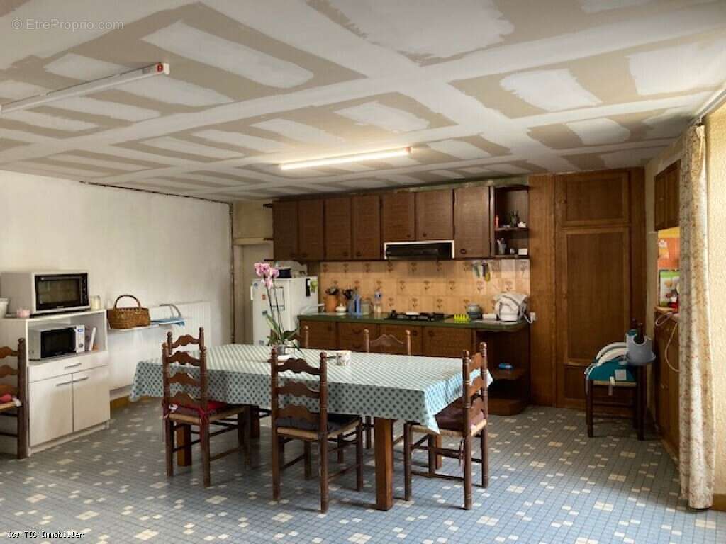 Maison à RUFFEC