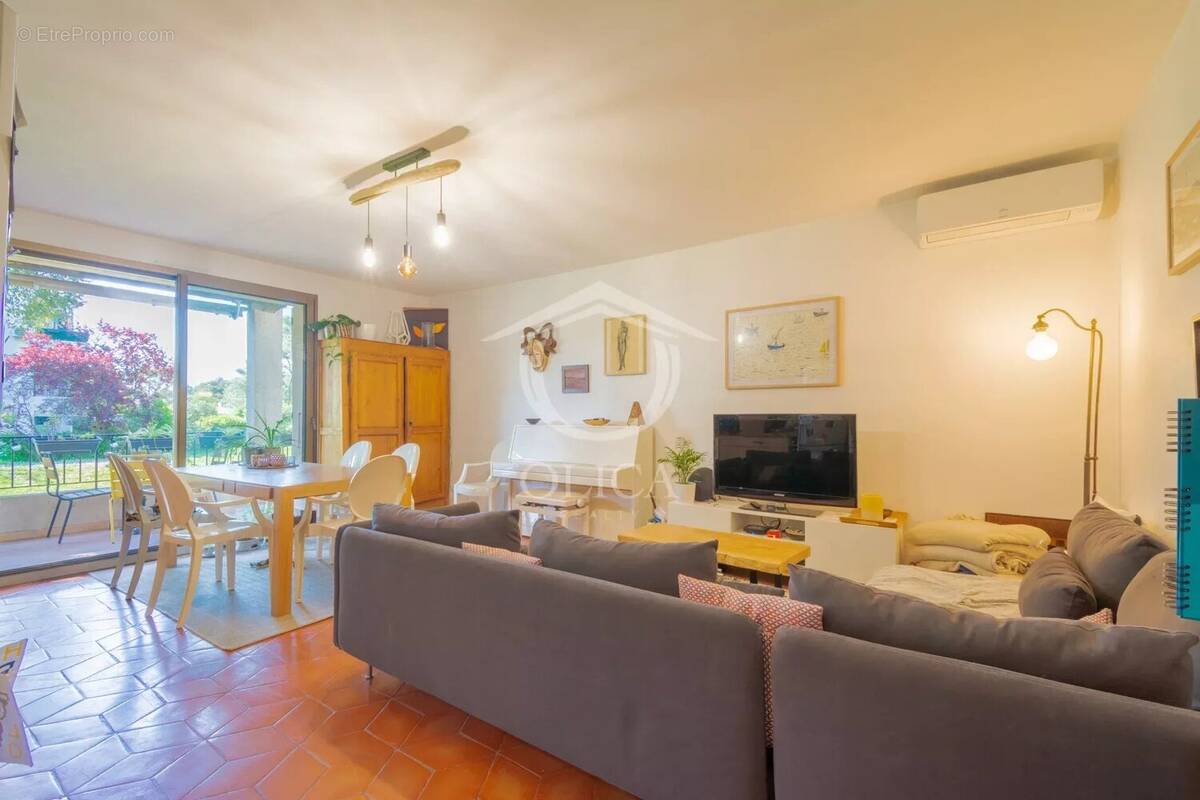 Appartement à VILLENEUVE-LOUBET