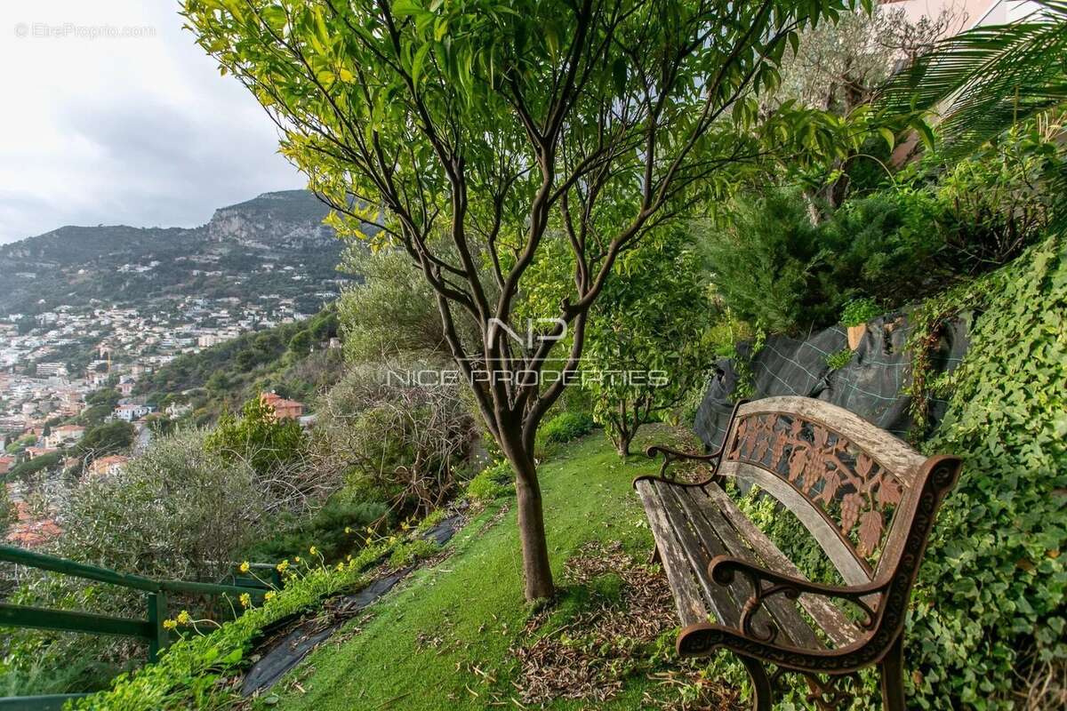 Appartement à ROQUEBRUNE-CAP-MARTIN