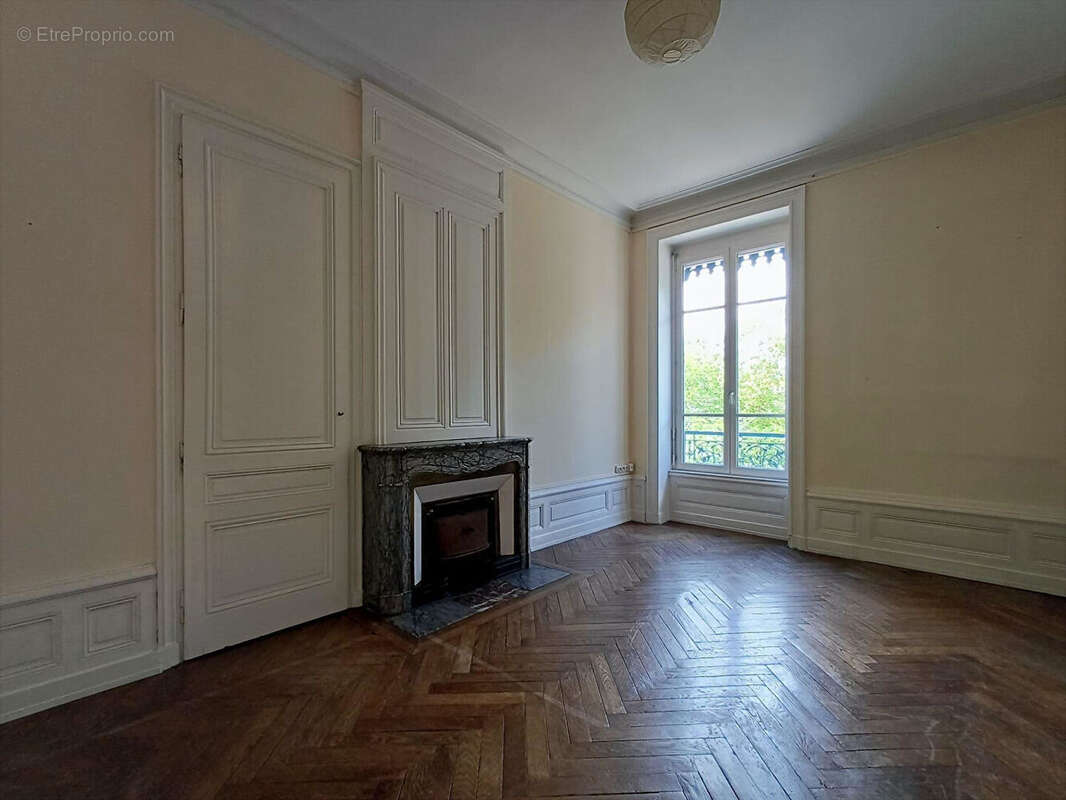 Appartement à LYON-7E