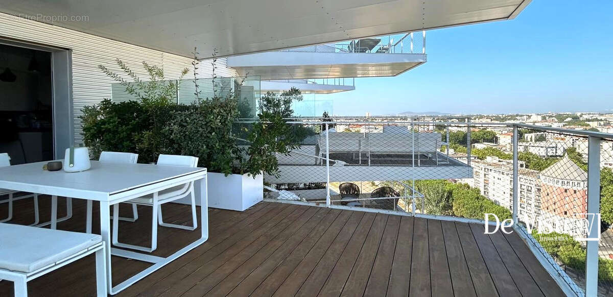 154 m² en exclusivité au sommet de l'Arbre Blanc ! - photo 2