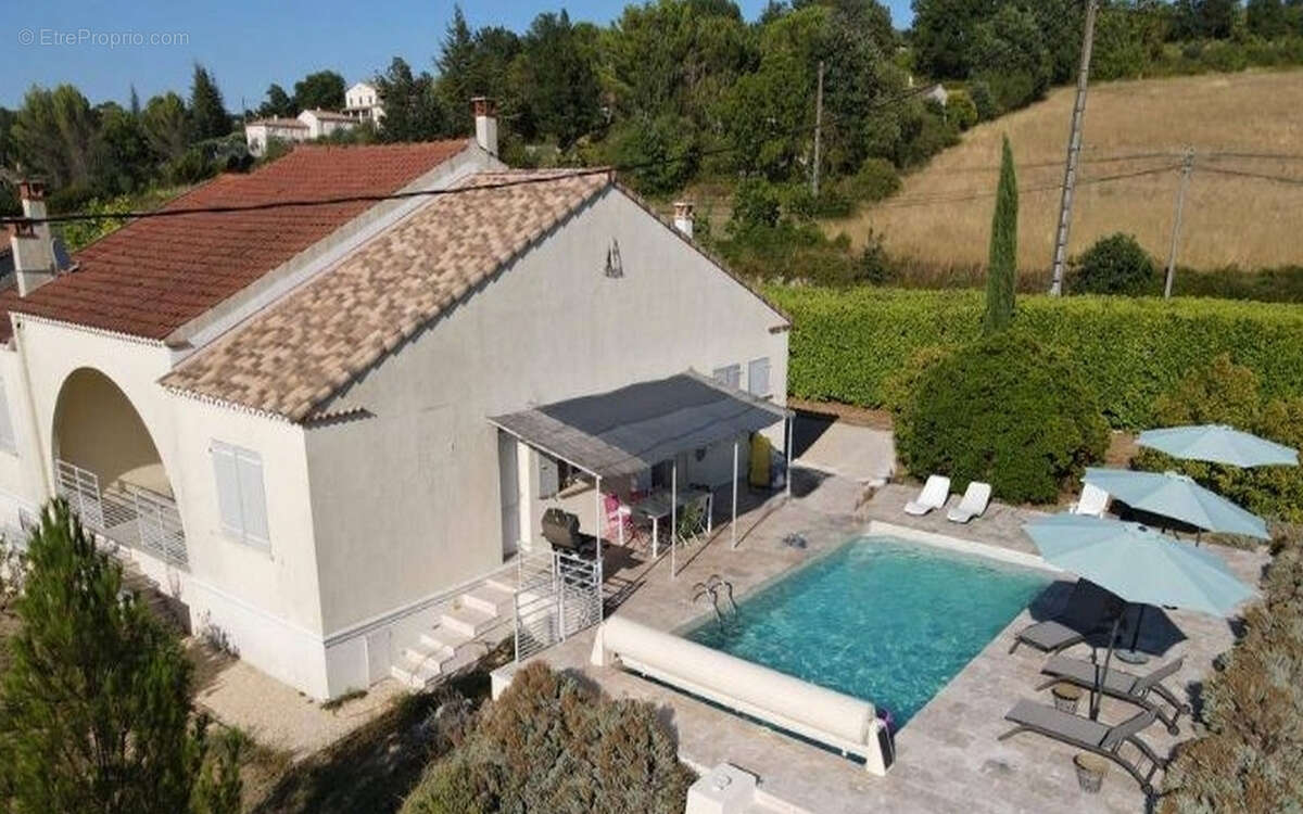 Maison à BARJAC