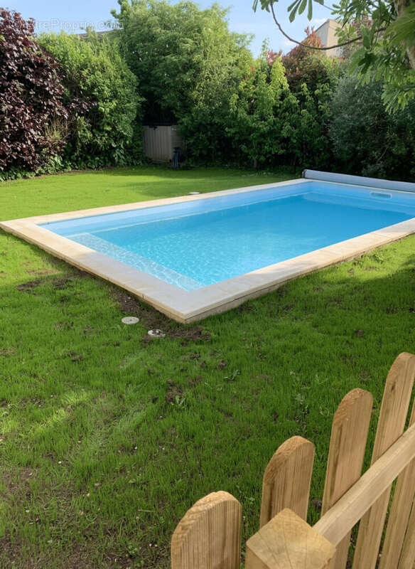 Maison à FONTENAY-LE-VICOMTE