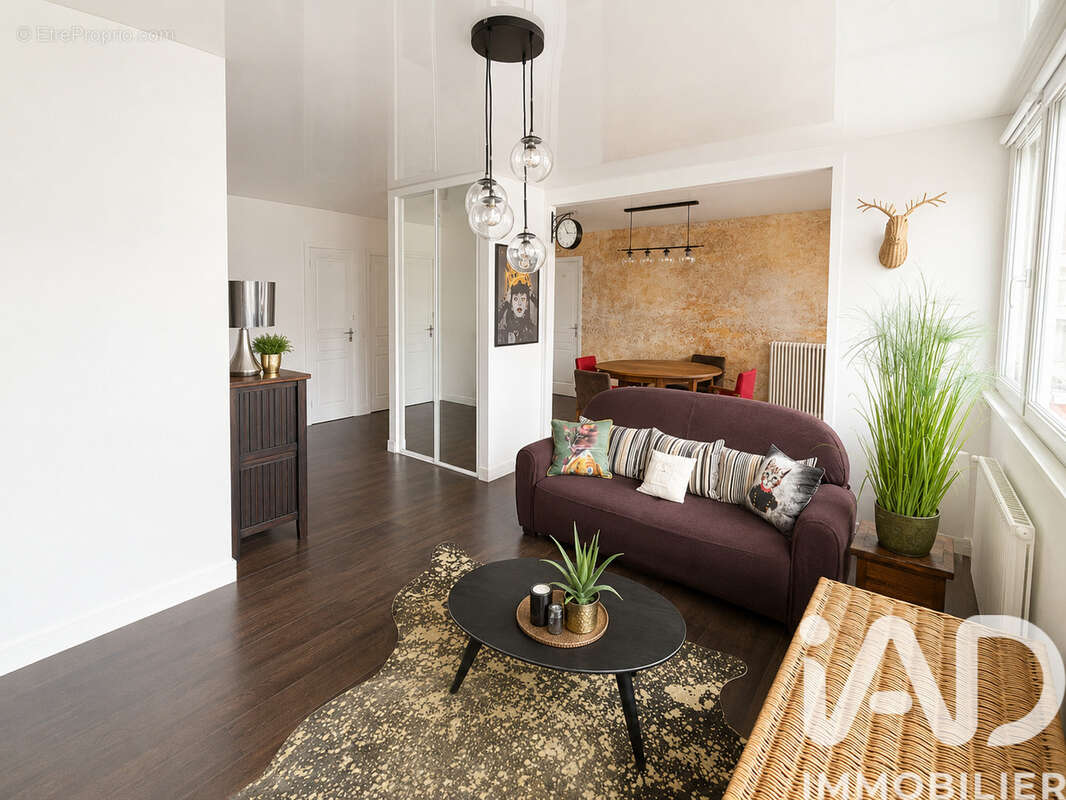 Photo 2 - Appartement à FLEURY-LES-AUBRAIS