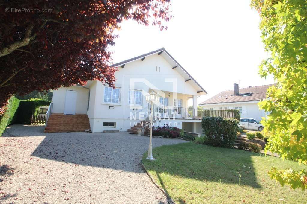 Maison à PIERRE-DE-BRESSE