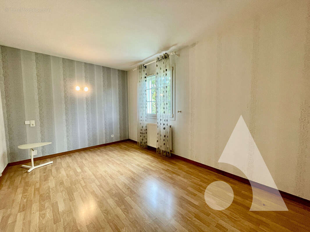 Maison à CHARMONT-SOUS-BARBUISE