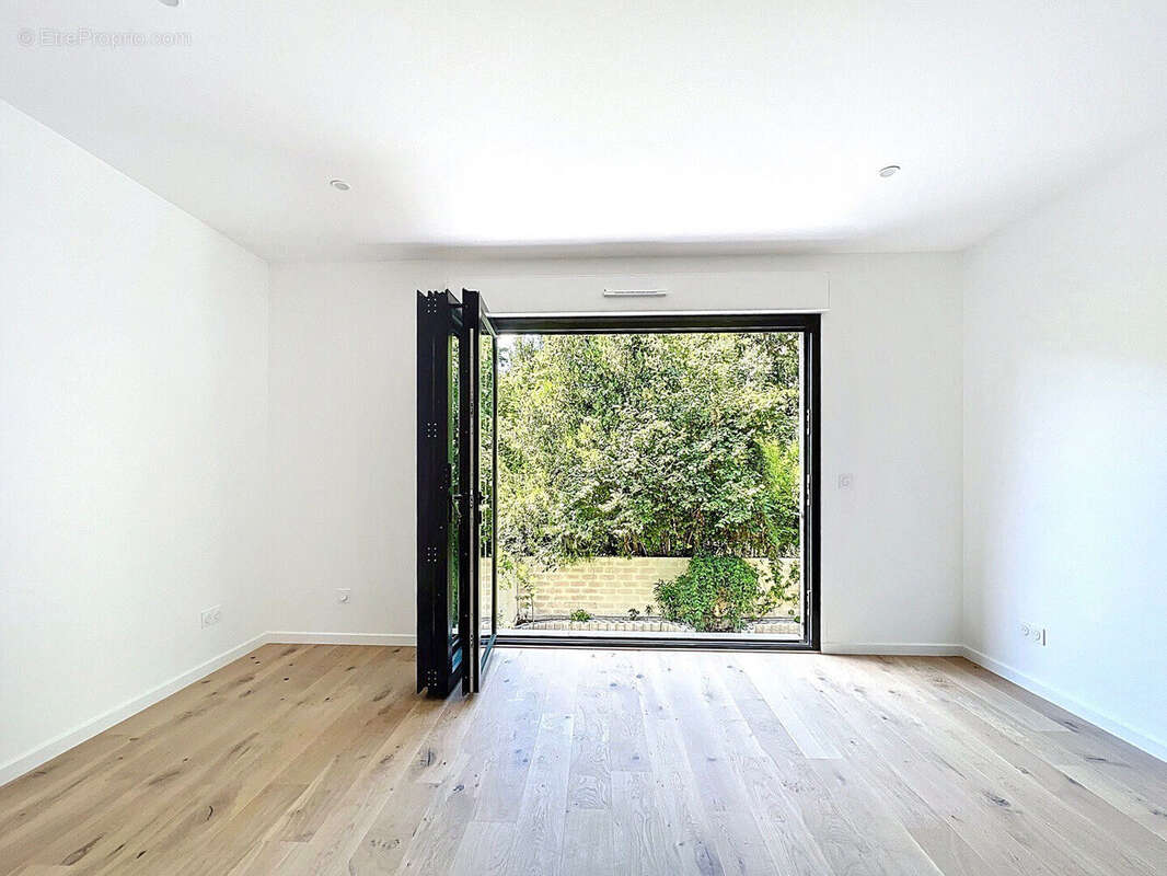 Appartement à SURESNES