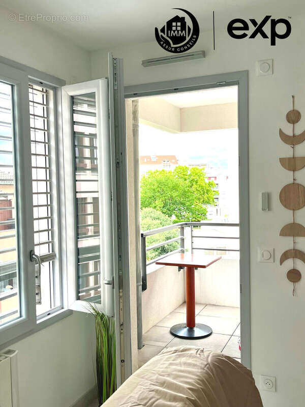 Balcon - Appartement à VILLEURBANNE