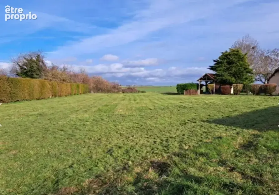 Terrain à AILLY