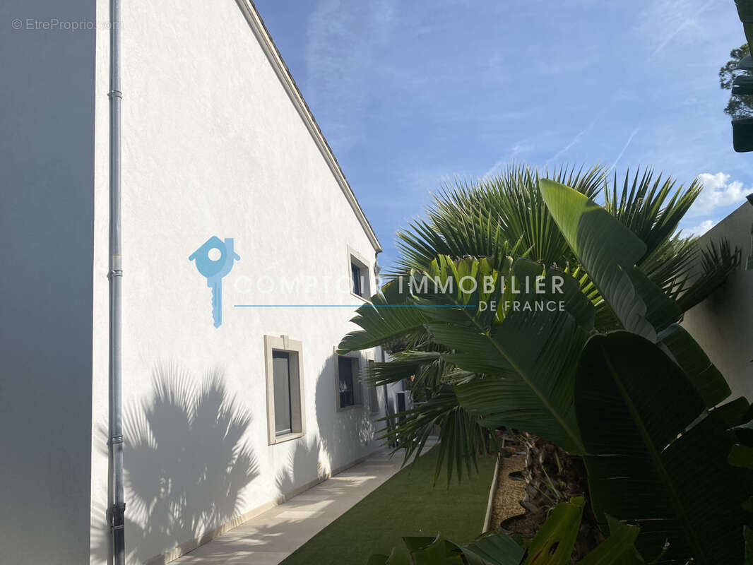 Maison à MANDELIEU-LA-NAPOULE