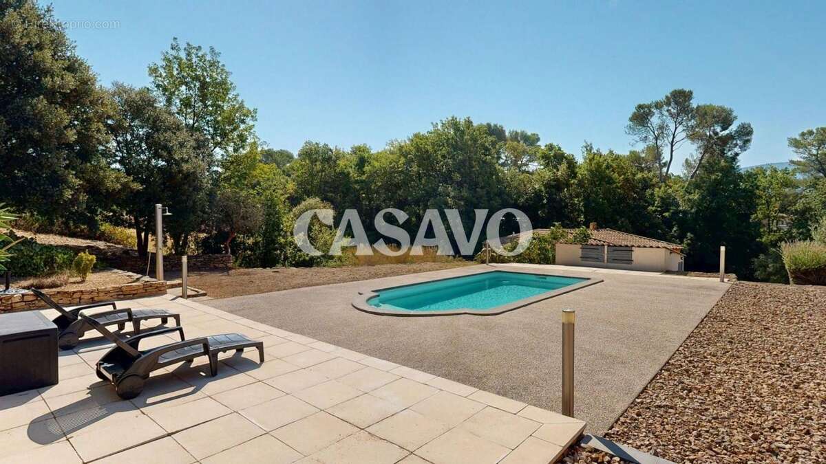 Maison à POURRIERES