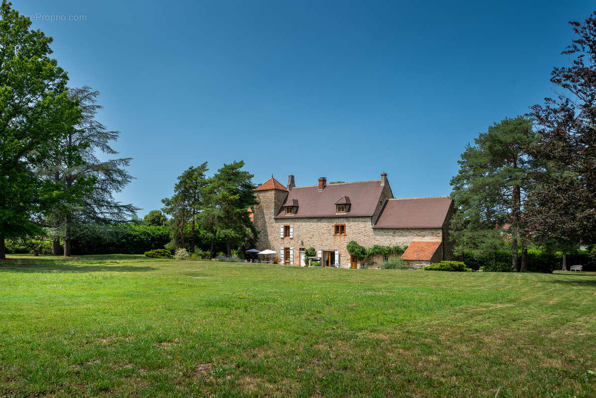 Maison à CORMATIN