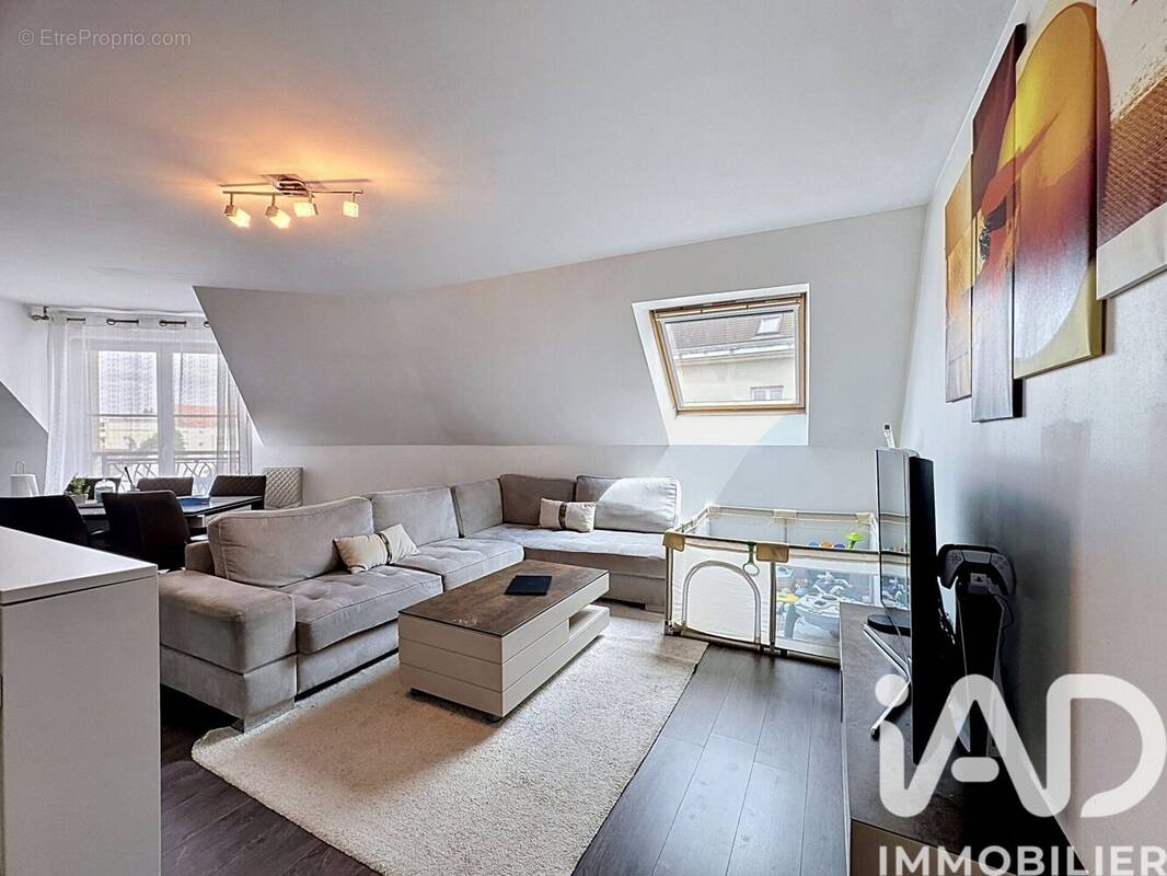 Photo 1 - Appartement à MOISSY-CRAMAYEL