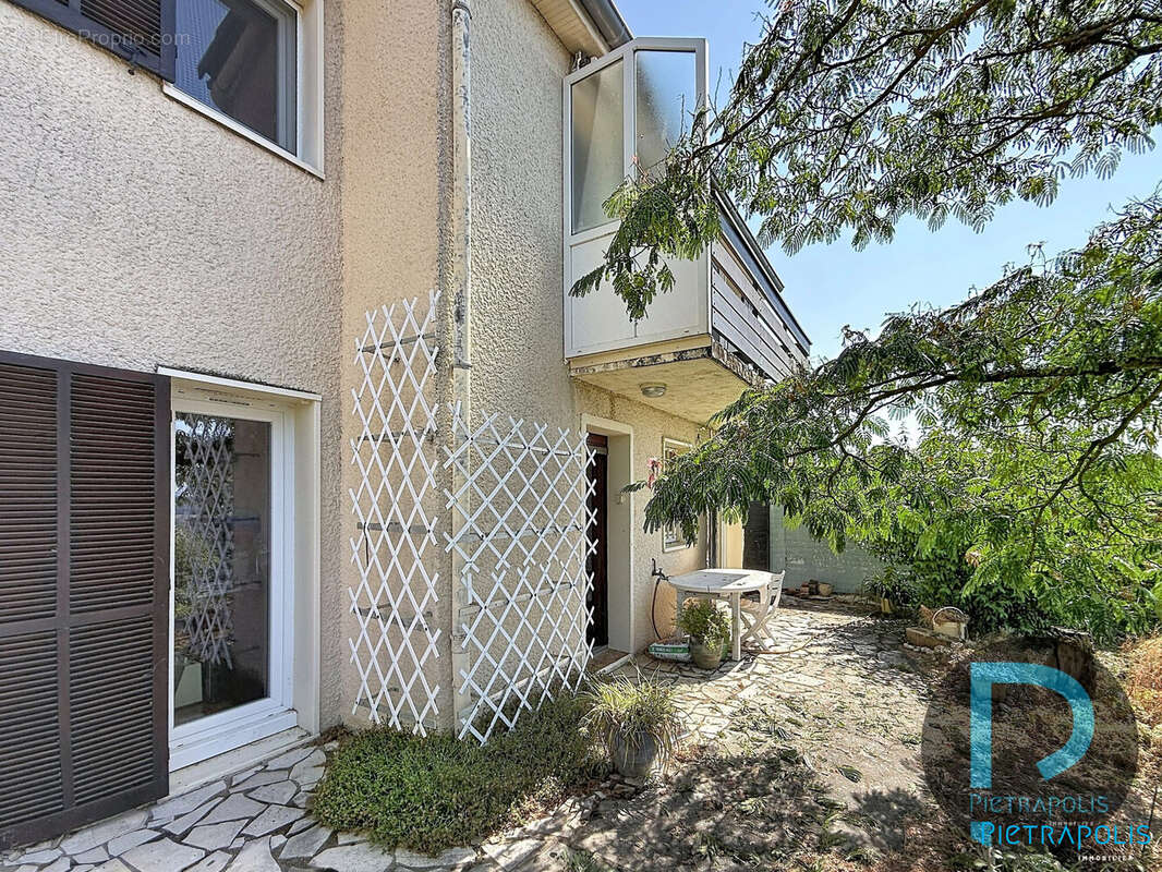 Maison 109 m² à Montmerle-Sur-Saone  - photo 4