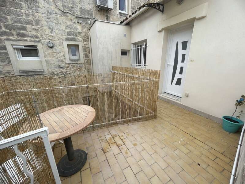 Appartement à MAUGUIO