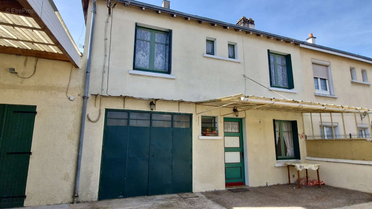 Maison à CHATELLERAULT
