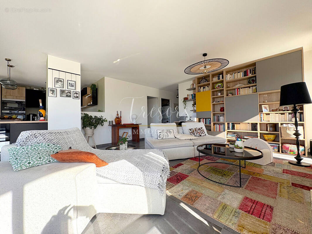 Appartement à SEYNOD