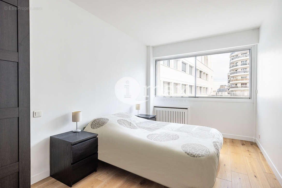 Appartement à LEVALLOIS-PERRET