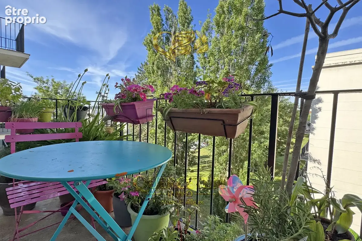 'PEUPLIER ROMANTIQUE' : Appartement 3 pièces 62.75 m2 Carrez - 2 Chambres - Cave. Parking extérieur - LE CHES - photo 2