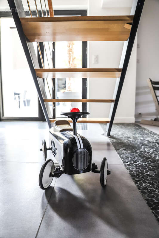 Maison à MORNAC-SUR-SEUDRE