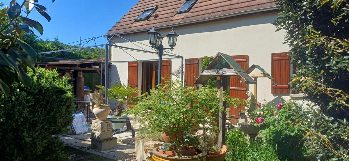 Maison à CIVIERES