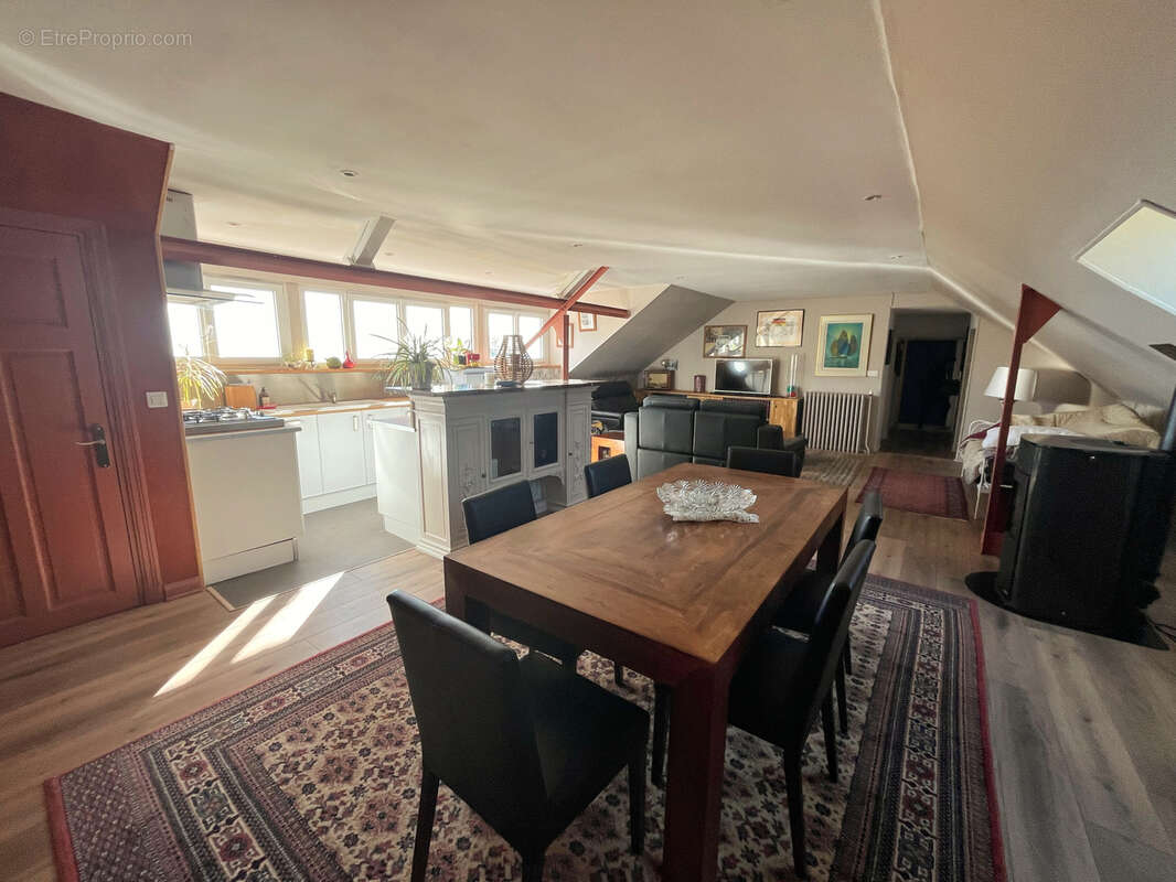 Maison à VIOLAY