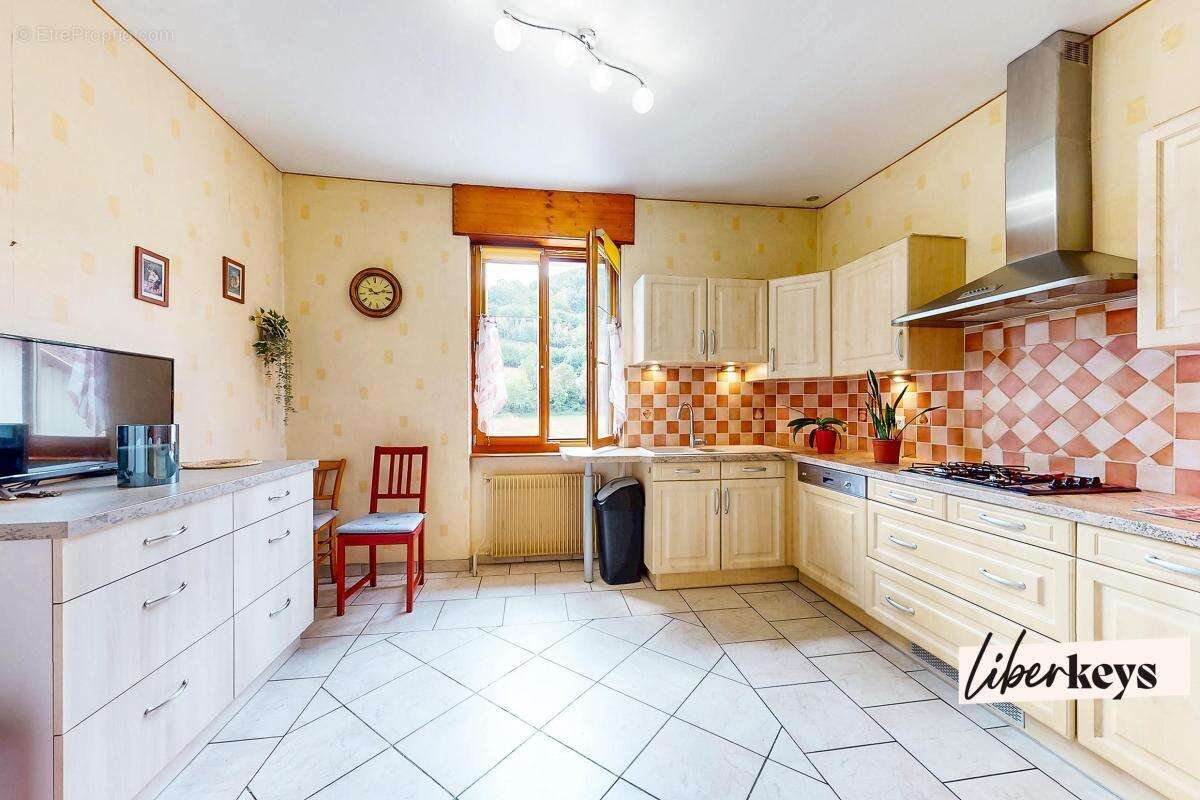 Ensemble immobilier – 187 m² – 2 logements – jardin – hangar – potentiel d'évolution - photo 7
