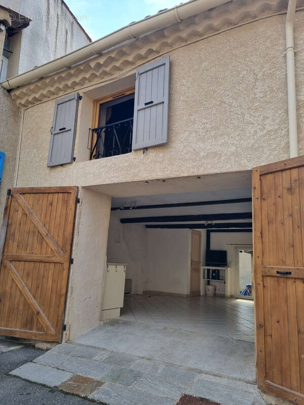 Maison de village avec garage - photo 2