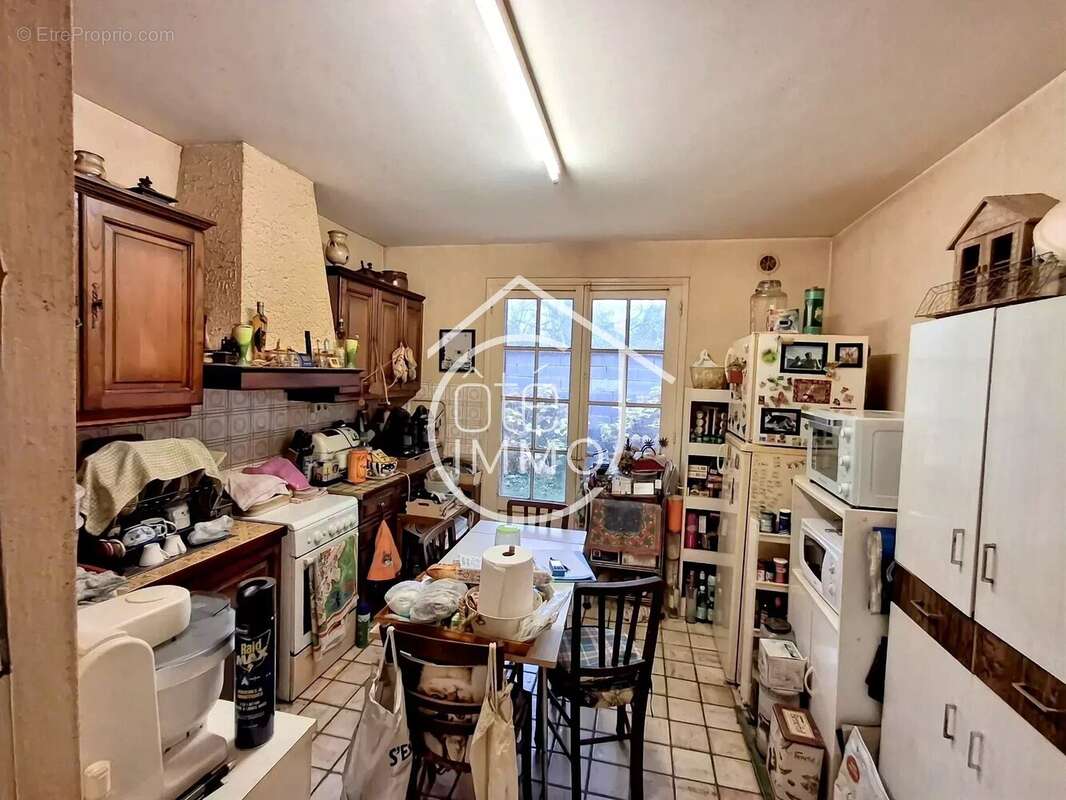 SAINT GERMAIN ET MONS : Belle propriété comprenant habitation principale, un séchoir à tabac, une grange et une longère - photo 12