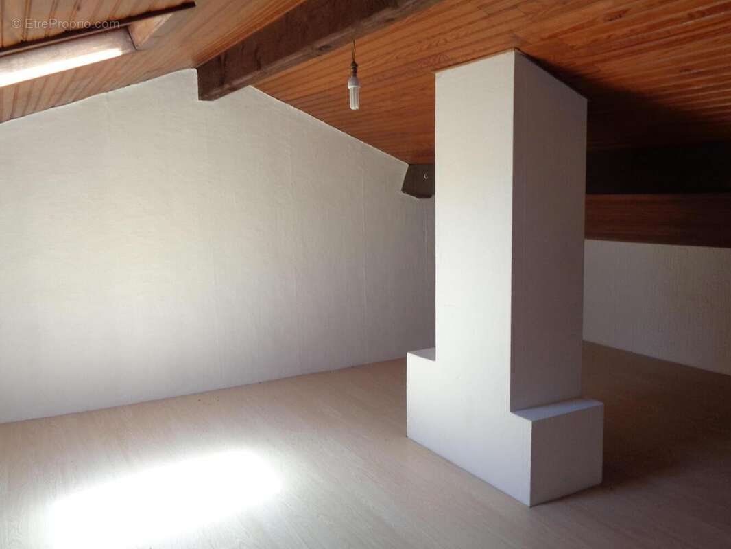   - Appartement à DRAGUIGNAN
