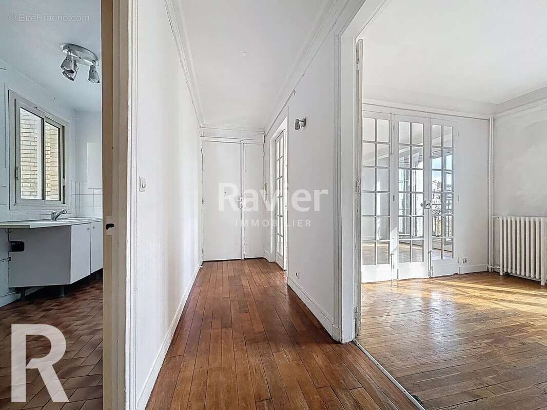Appartement à PARIS-14E