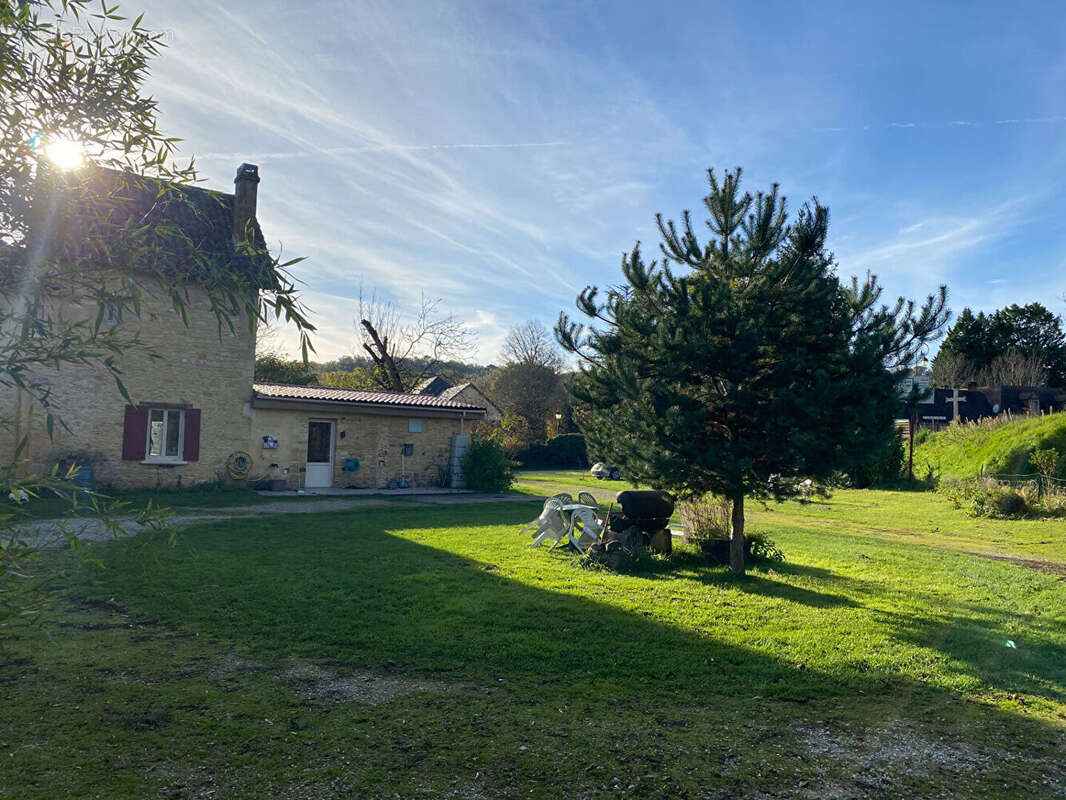 Propriété de charme toute en pierre du Périgord  225 m² - photo 3