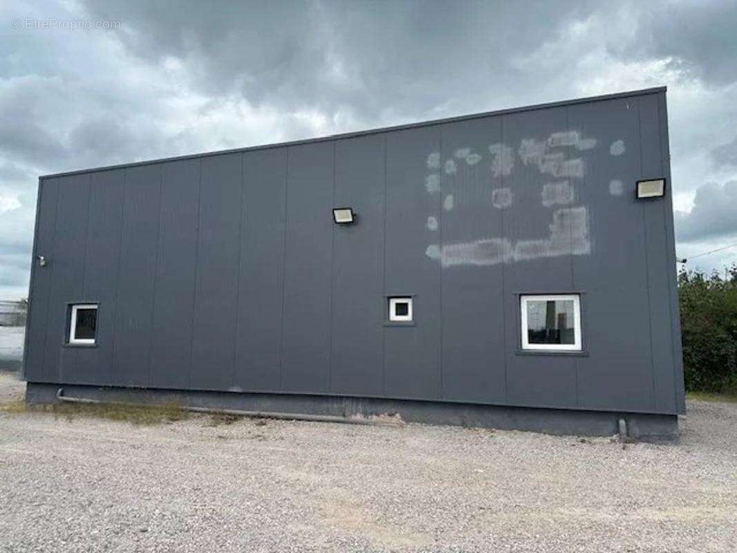 Commerce à CHAVELOT